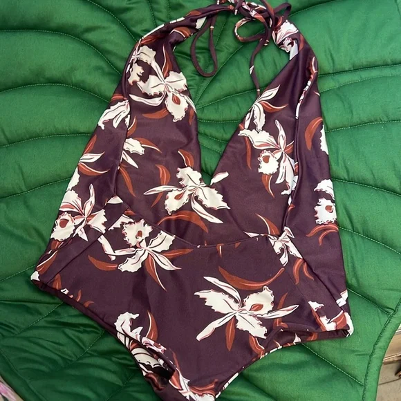 NWT Mikoh hinano one piece orchid print swimsuit. Hygienic liner on. Burgundy - Picture 4 of 6